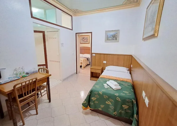 Nahid 3* Rome