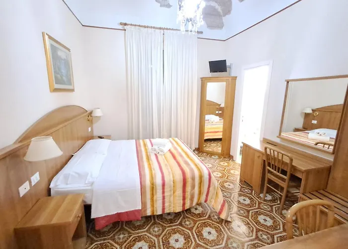 Nahid 3* Rome